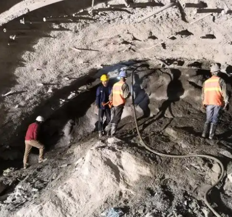 潮州拱顶带模注浆料的施工流程及注意事项